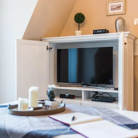 Apartment Logierhaus Friedrich -ferienwohnung Seeblick - 1.reihe *