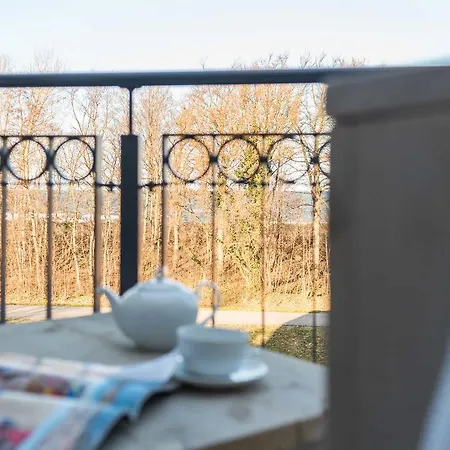 Logierhaus Friedrich -ferienwohnung Seeblick - 1.reihe Zingst